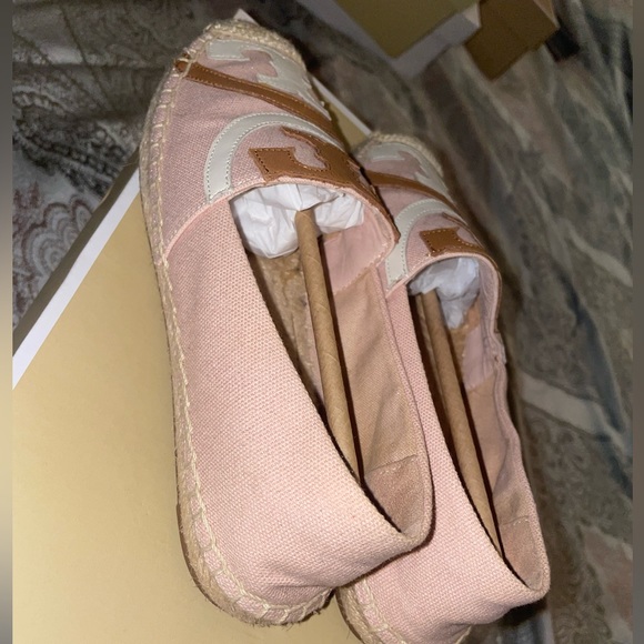 Saaaaleee Tory Burch loafer 🤍💕mint condition - Picture 5 of 5